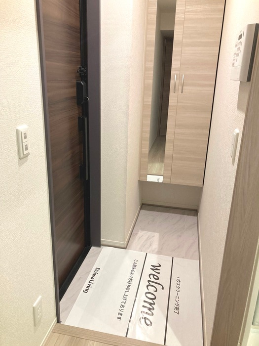 物件内観写真16　(玄関)