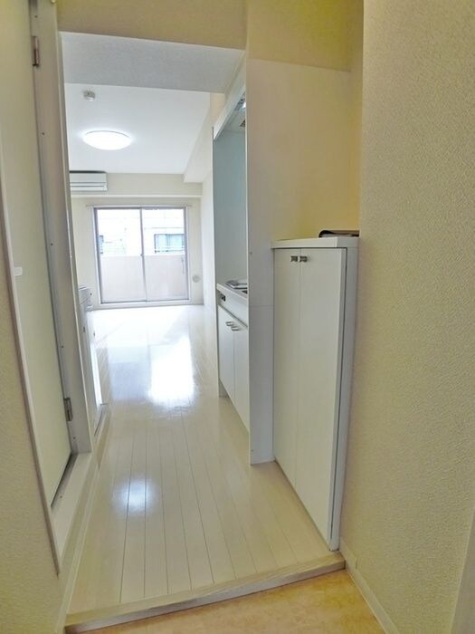 物件内観写真10　(玄関)