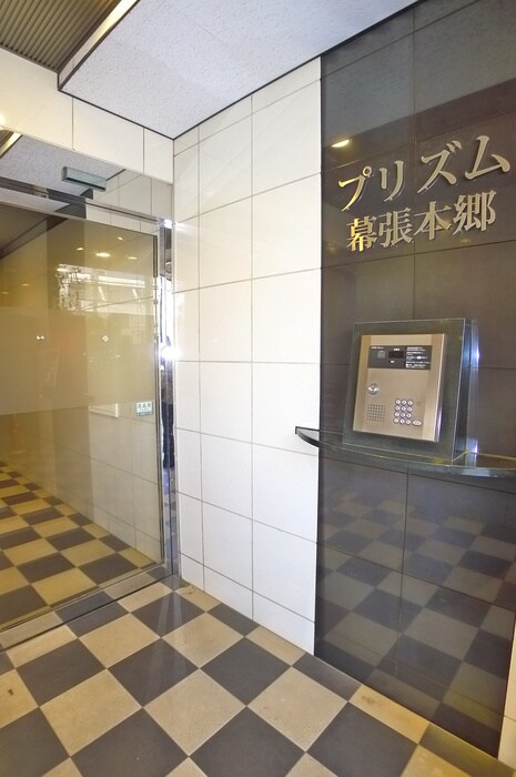 物件外観写真2　(エントランス部分)