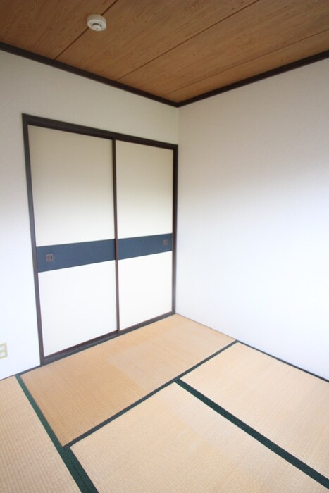 物件内観写真6　(居室)