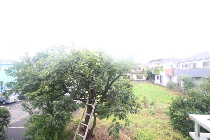 物件内観写真20　(室内からの展望)