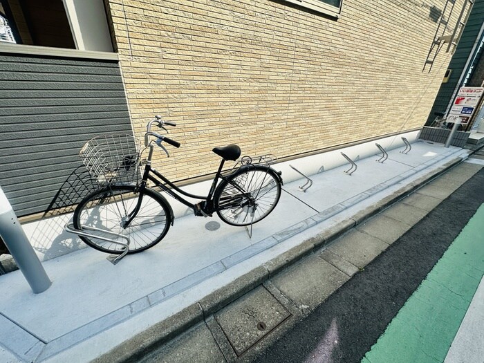 物件外観写真5　(駐輪場)