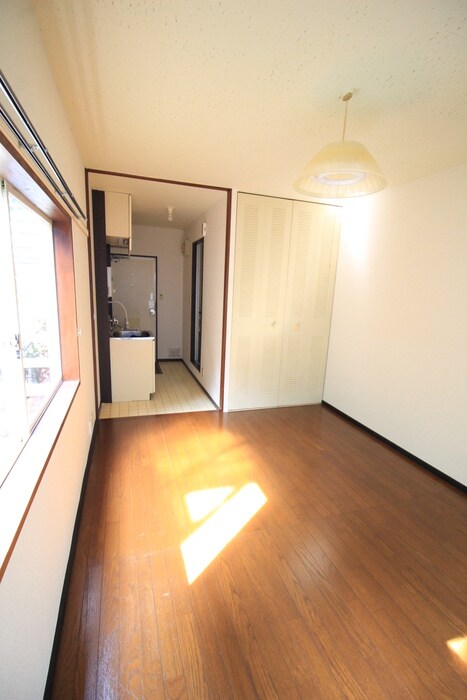 物件内観写真10　(居室)