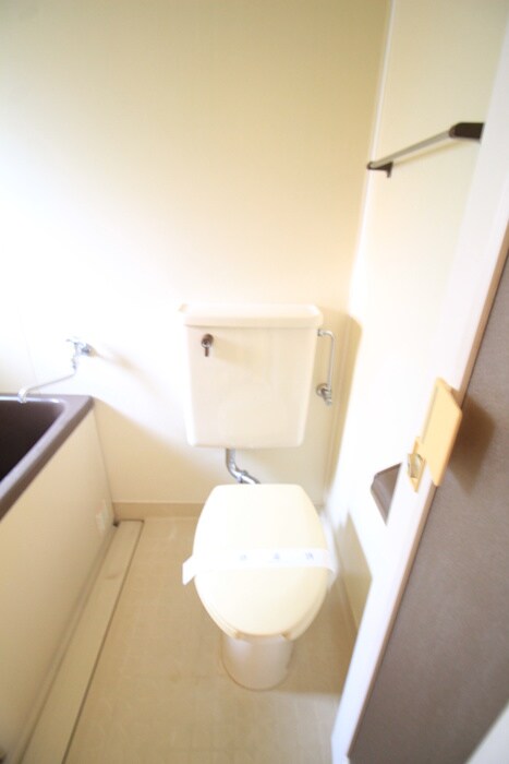 物件内観写真14　(トイレ)