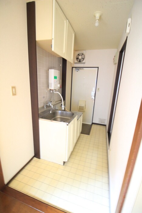 物件内観写真18　(廊下)