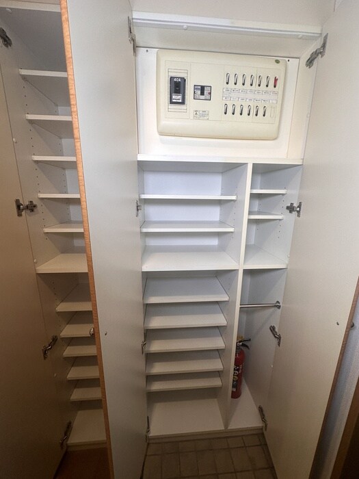 物件内観写真18　(靴箱)