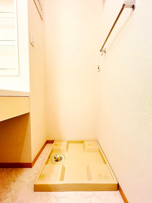 物件内観写真19　(洗濯機置場)