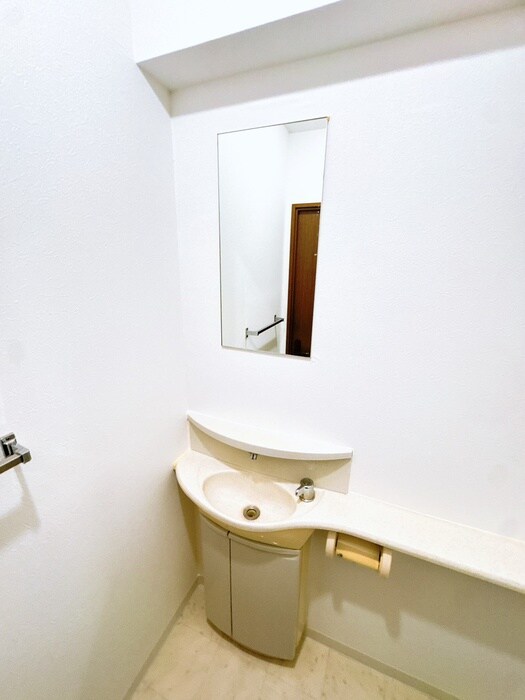 物件内観写真11　(洗面)