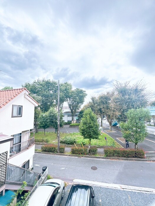 物件内観写真16　(室内からの展望)