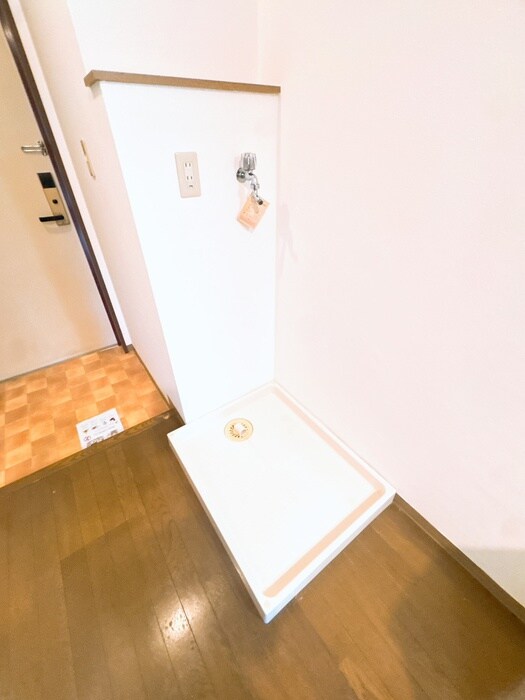 物件内観写真22　(洗濯機置場)