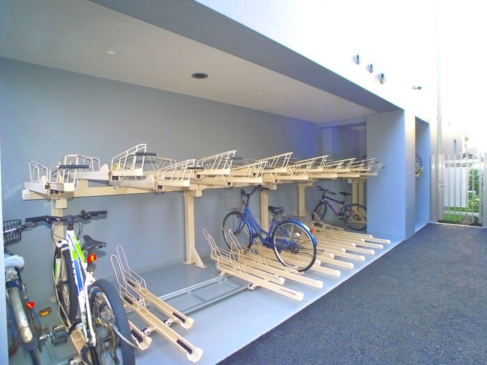 物件外観写真4　(駐輪場)