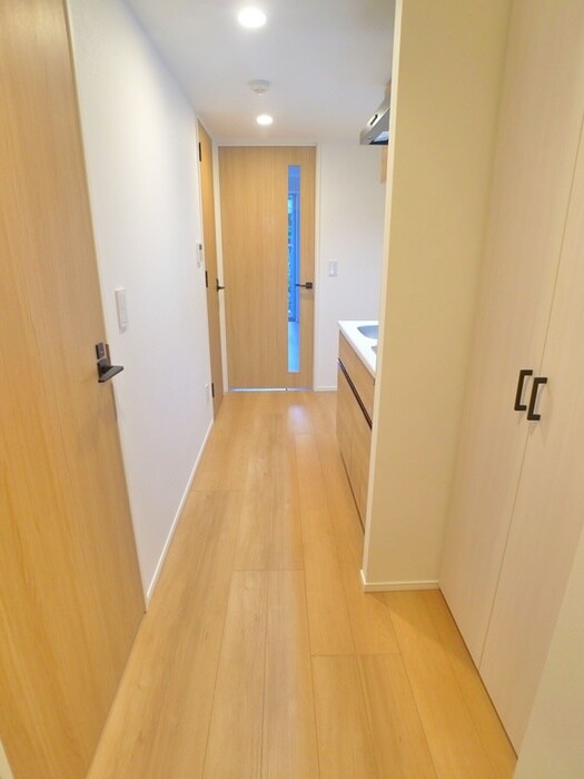 物件内観写真17　(廊下)