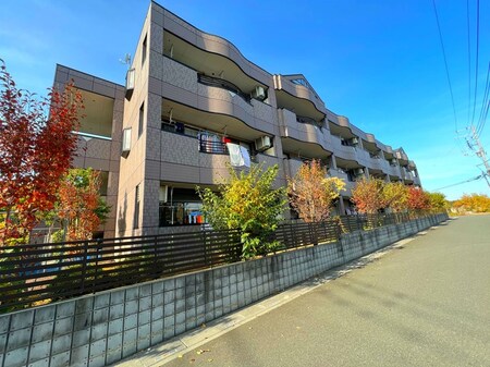 Hillside　Ｅａｓｔ外観写真