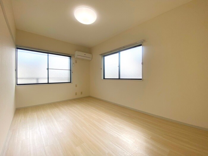 物件内観写真9　(居室)