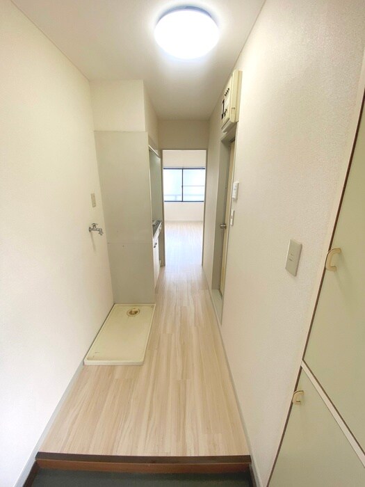 物件内観写真17　(廊下)