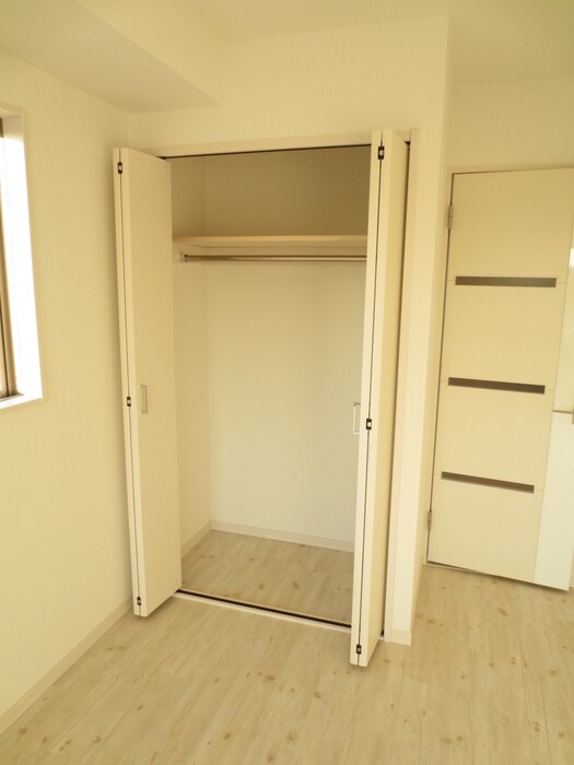 物件内観写真8　(収納)
