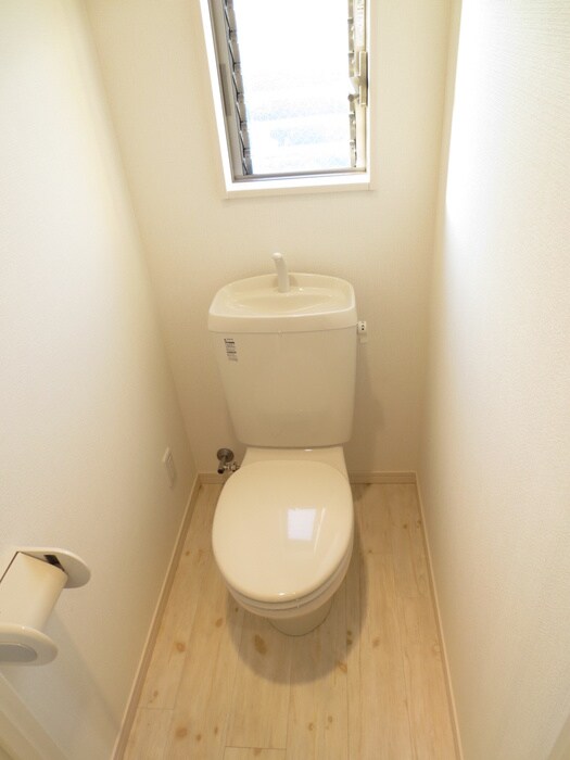 物件内観写真16　(トイレ)