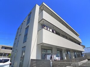 ラ ヴァリアンティ・リコー外観写真
