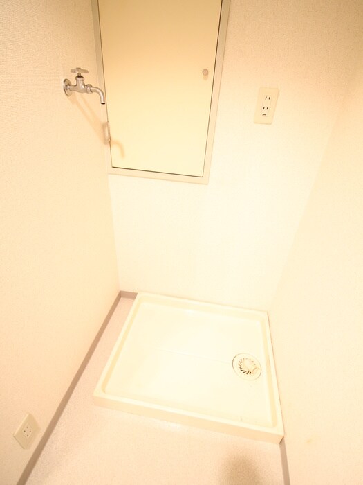 物件内観写真14　(洗濯機置場)