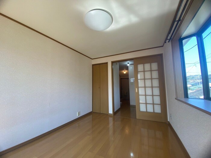 物件内観写真9　(居室)