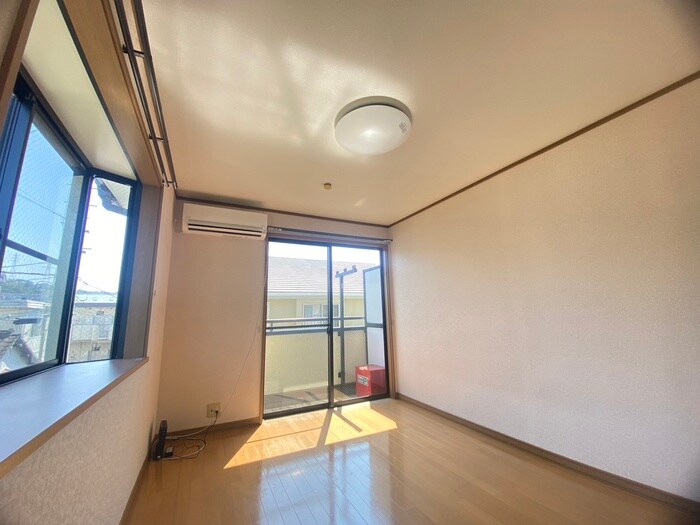 物件内観写真10　(居室)