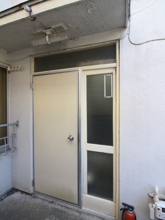 物件外観写真5　(エントランス部分)