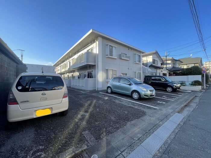 物件外観写真4　(駐車場)