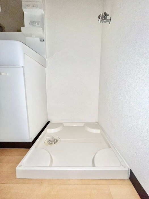 物件内観写真19　(洗濯機置場)