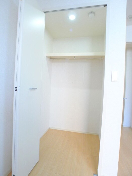 物件内観写真11　(収納)
