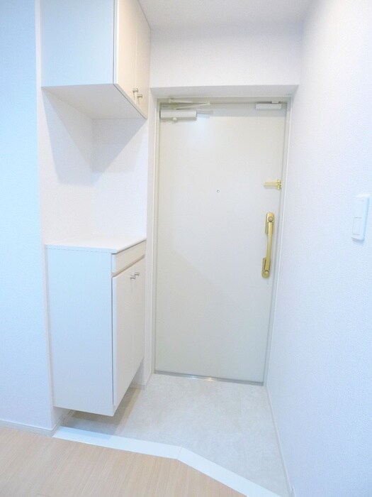 物件内観写真19　(玄関)