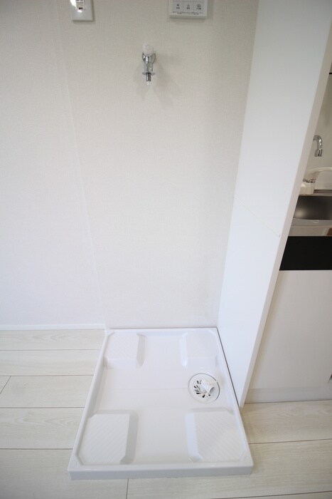 物件内観写真13　(洗濯機置場)