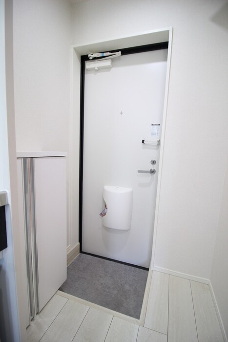 物件内観写真14　(玄関)