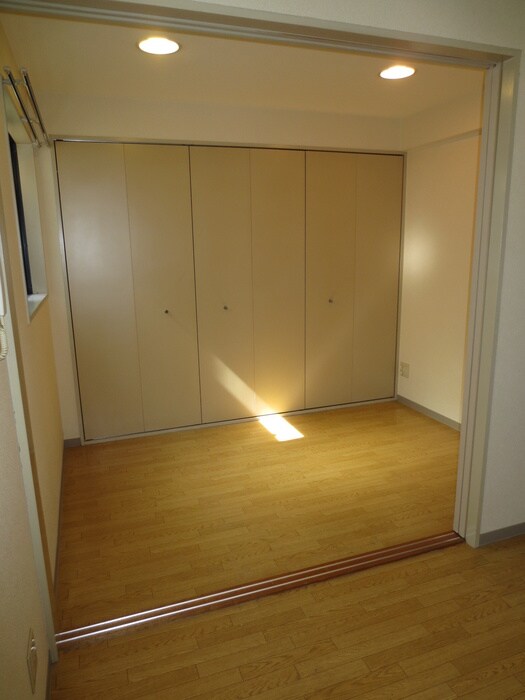 物件内観写真10　(居室)