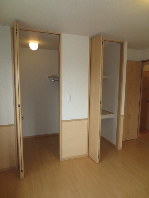 物件内観写真5　(居室)