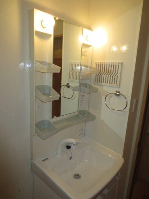 物件内観写真9　(洗面)