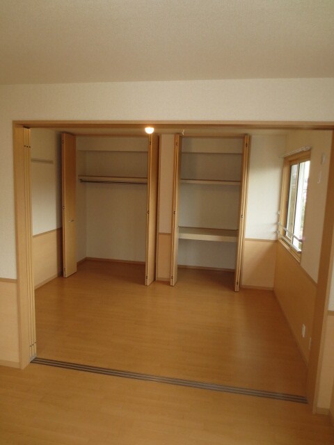 物件内観写真10　(居室)