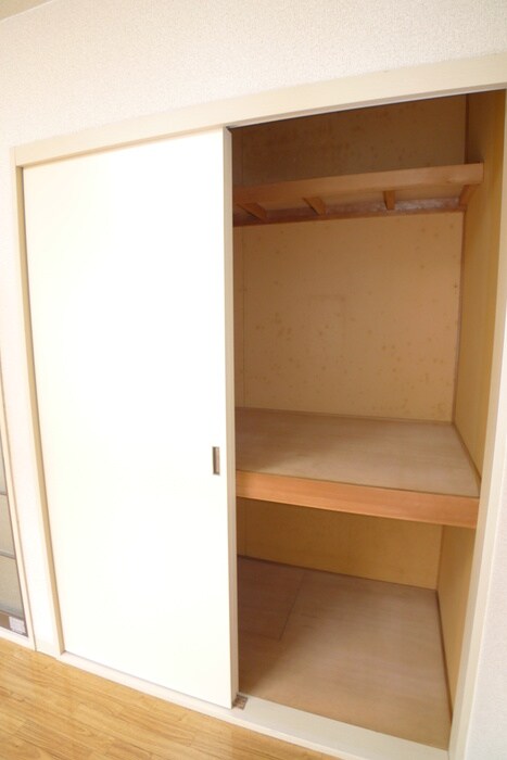 物件内観写真7　(収納)