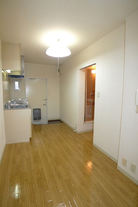 物件内観写真16　(廊下)