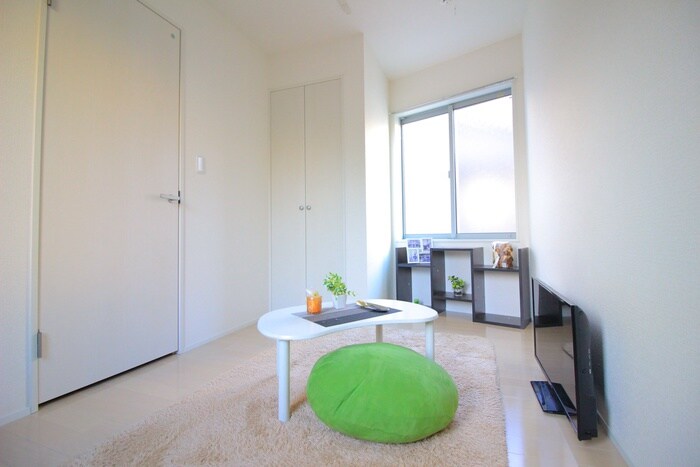 物件内観写真8　(居室)