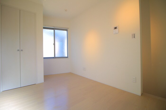 物件内観写真21　(居室)