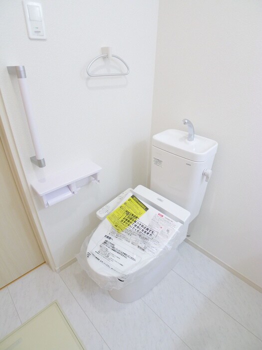 物件内観写真13　(トイレ)