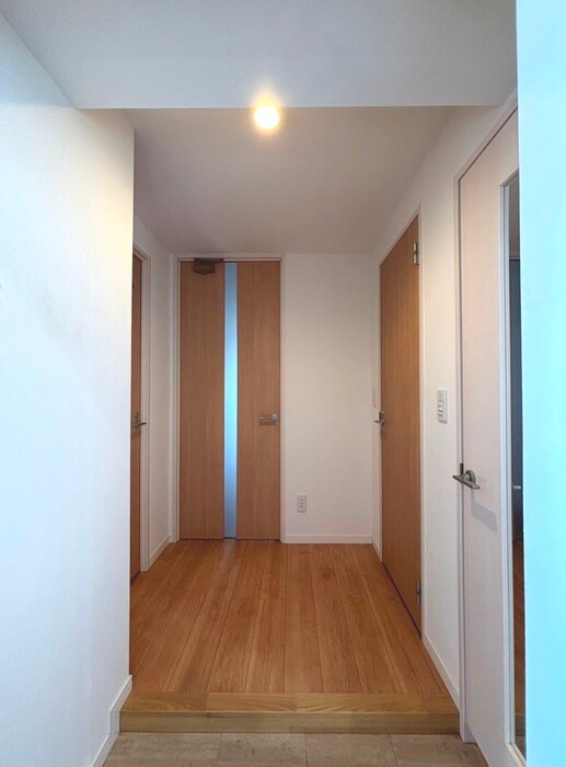 物件内観写真18　(玄関)