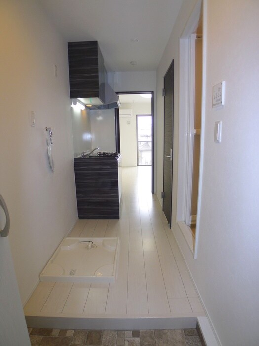 物件内観写真15　(玄関)