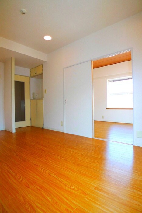 物件内観写真5　(居室)