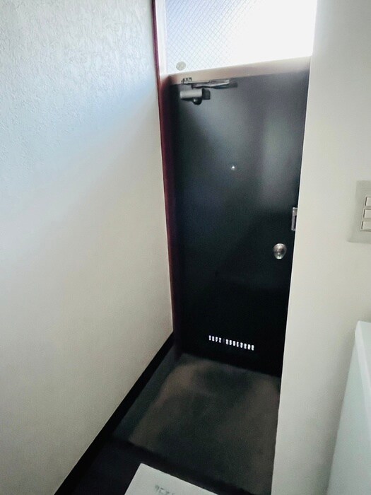 物件内観写真15　(玄関)