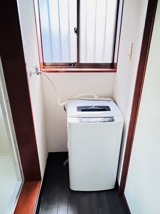 物件内観写真18　(洗濯機置場)