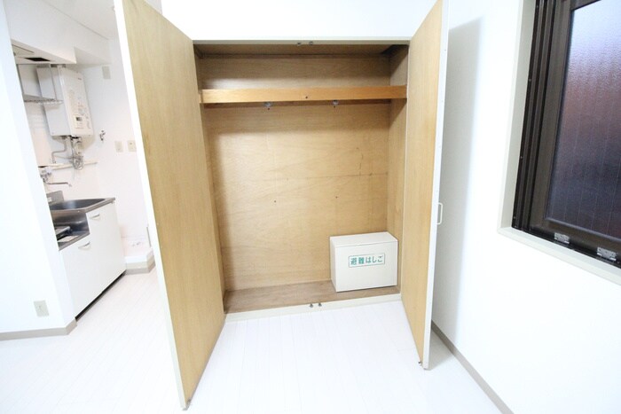 物件内観写真12　(収納)