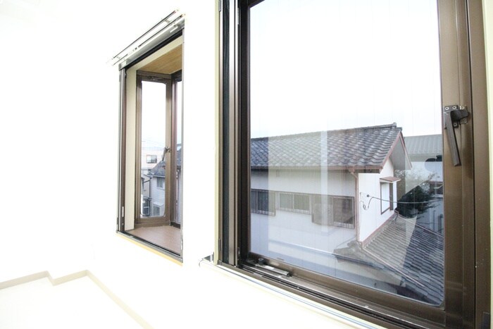 物件内観写真14　(室内からの展望)