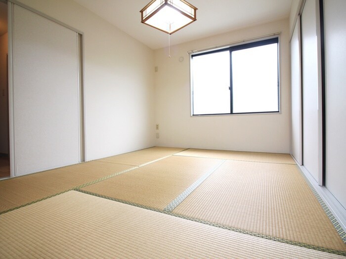 物件内観写真10　(居室)