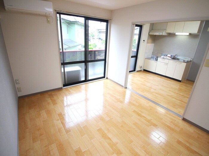 物件内観写真11　(居室)